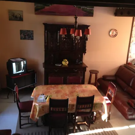 Denny Villa *